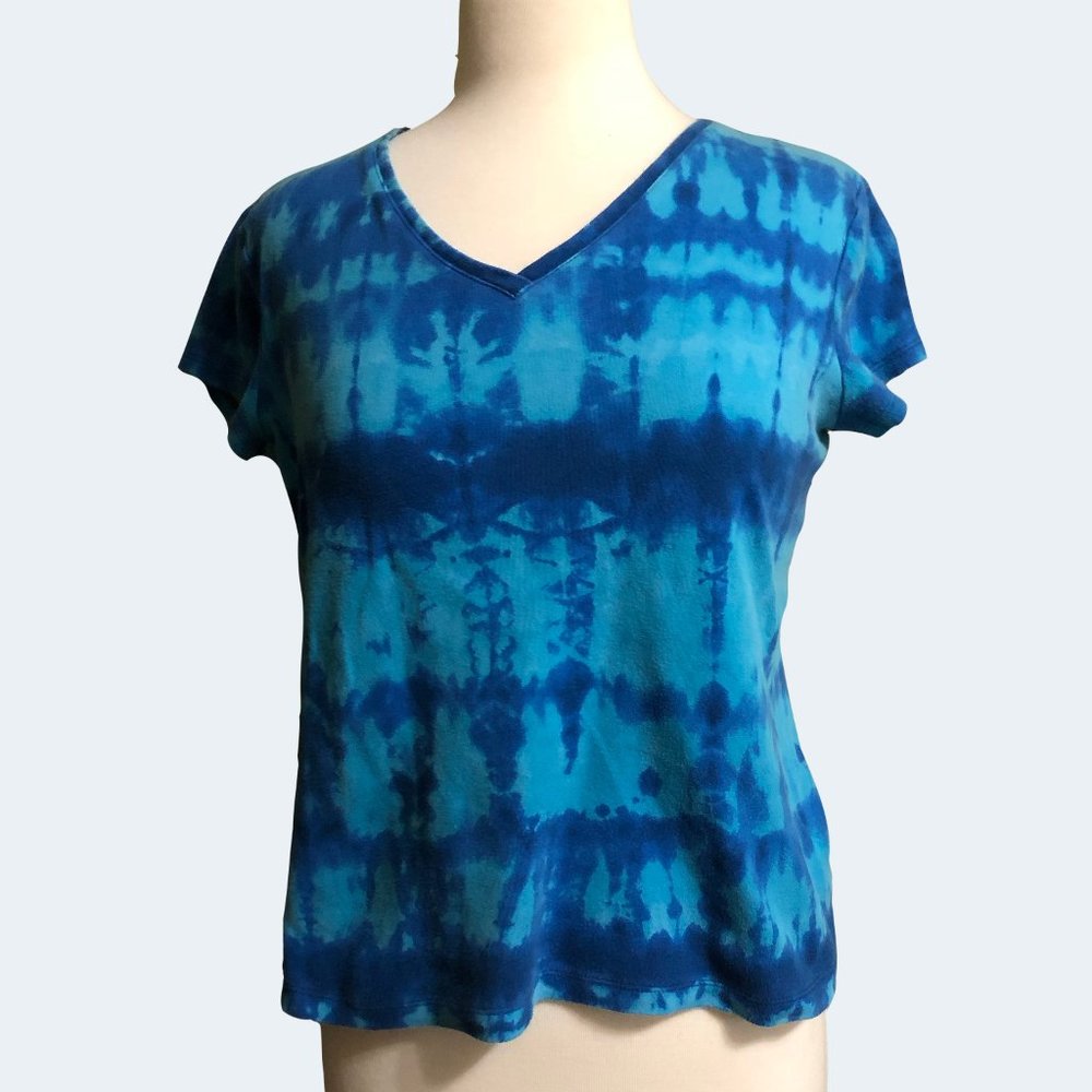 Jones New York Signature Blue Tie Dye V-Neck Tee Medium